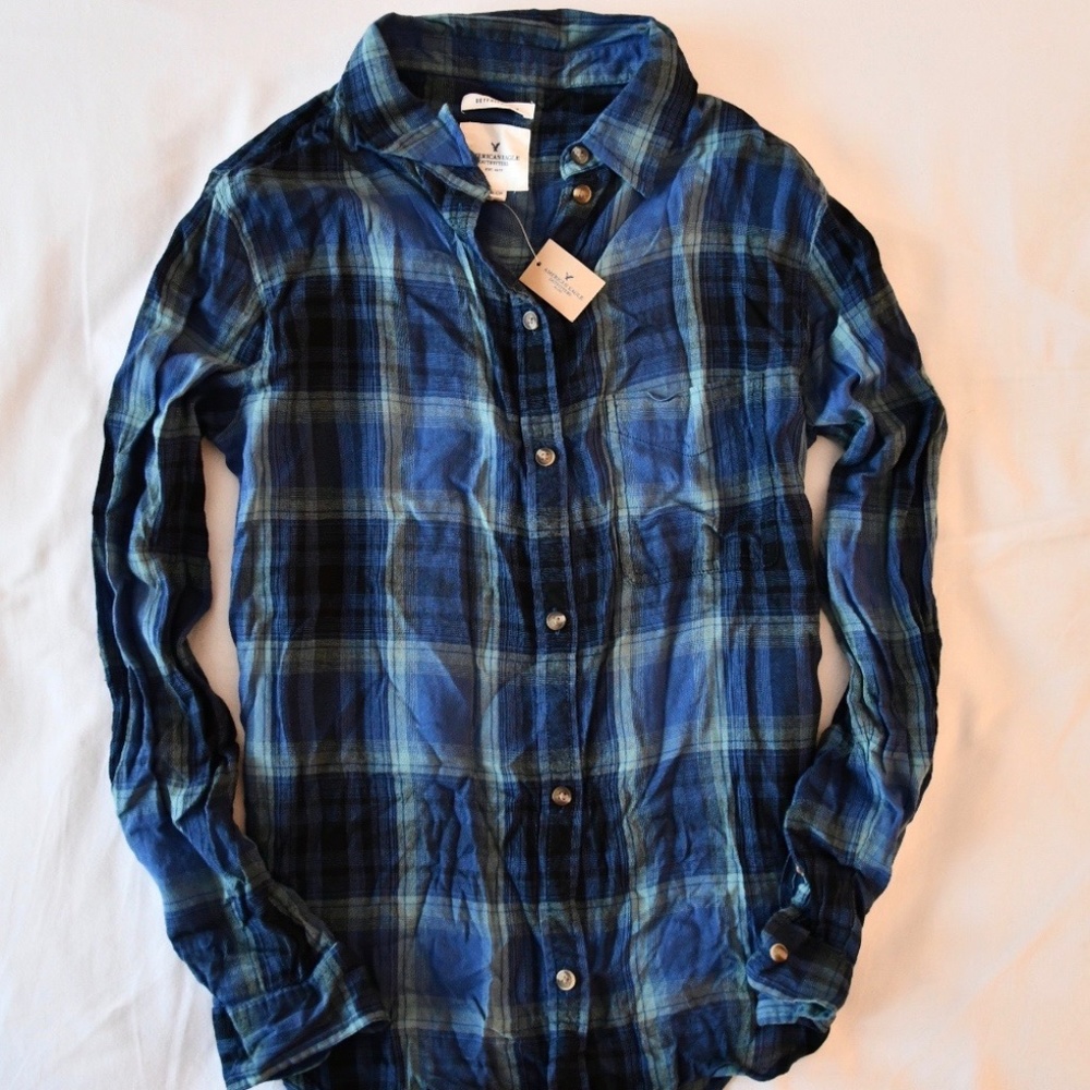 BRAND NEW American Eagle Plaid Button-Up w/tags